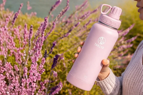 Takeya Actives 32 oz stainless steel water bottle blush color