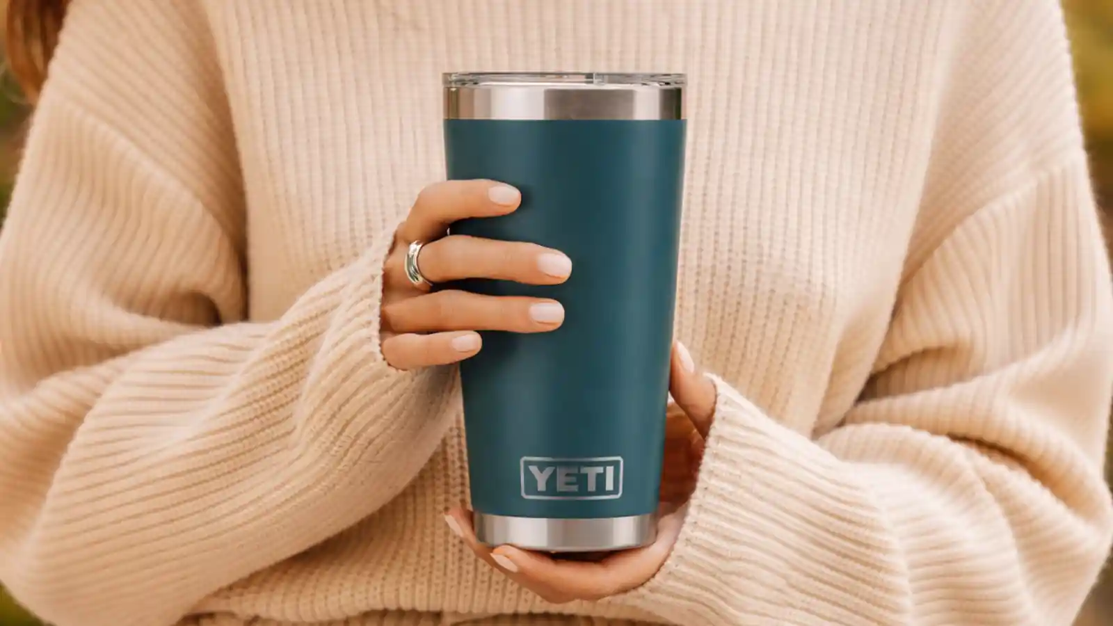 10 Best Travel Coffee Mugs: Evaluated For Heat & Durability